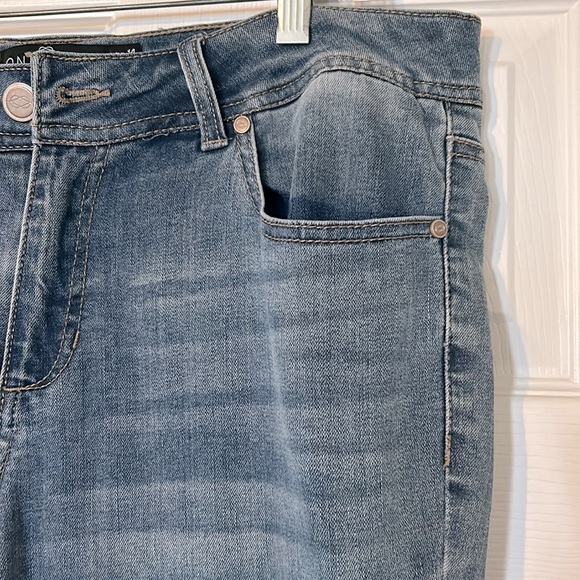 One 5 One Denim Jean Flower Embroidery and fringe at hem - Picture 5 of 11